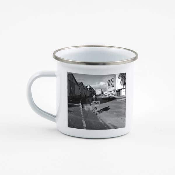 Tasse Émaillée | Le Livreur à Vélo, Ajaccio